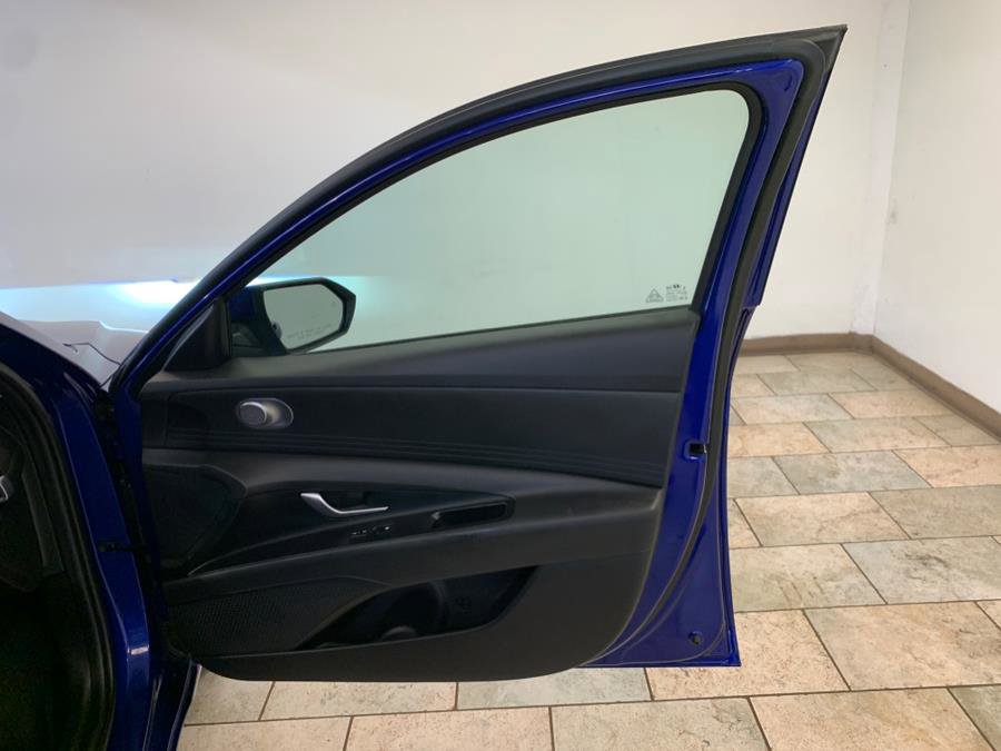 Used 2024 Hyundai Elantra SEL image 44