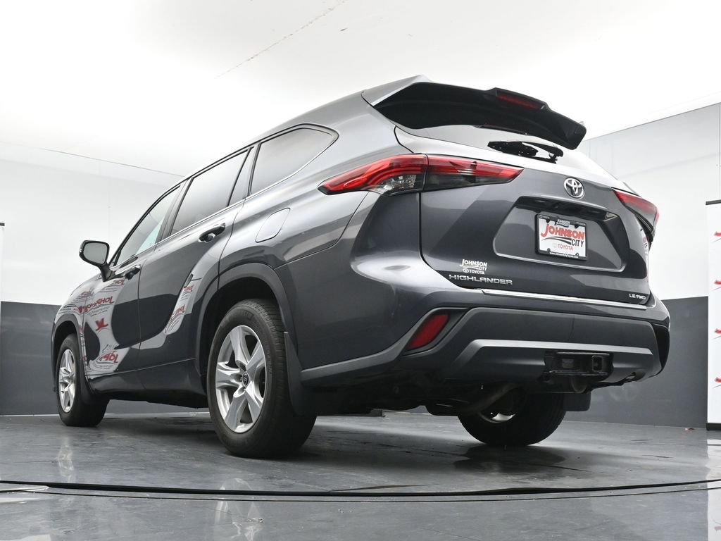 Used 2020 Toyota Highlander LE AWD/4WD image 38