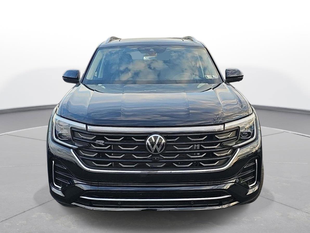 Used 2025 Volkswagen Atlas SEL Premium R-Line image 2