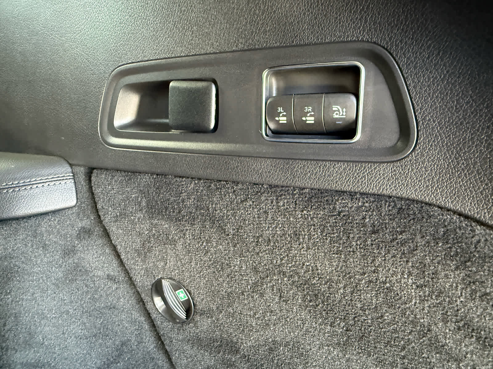 New 2026 Mercedes-Benz GLS 450 4MATIC image 37