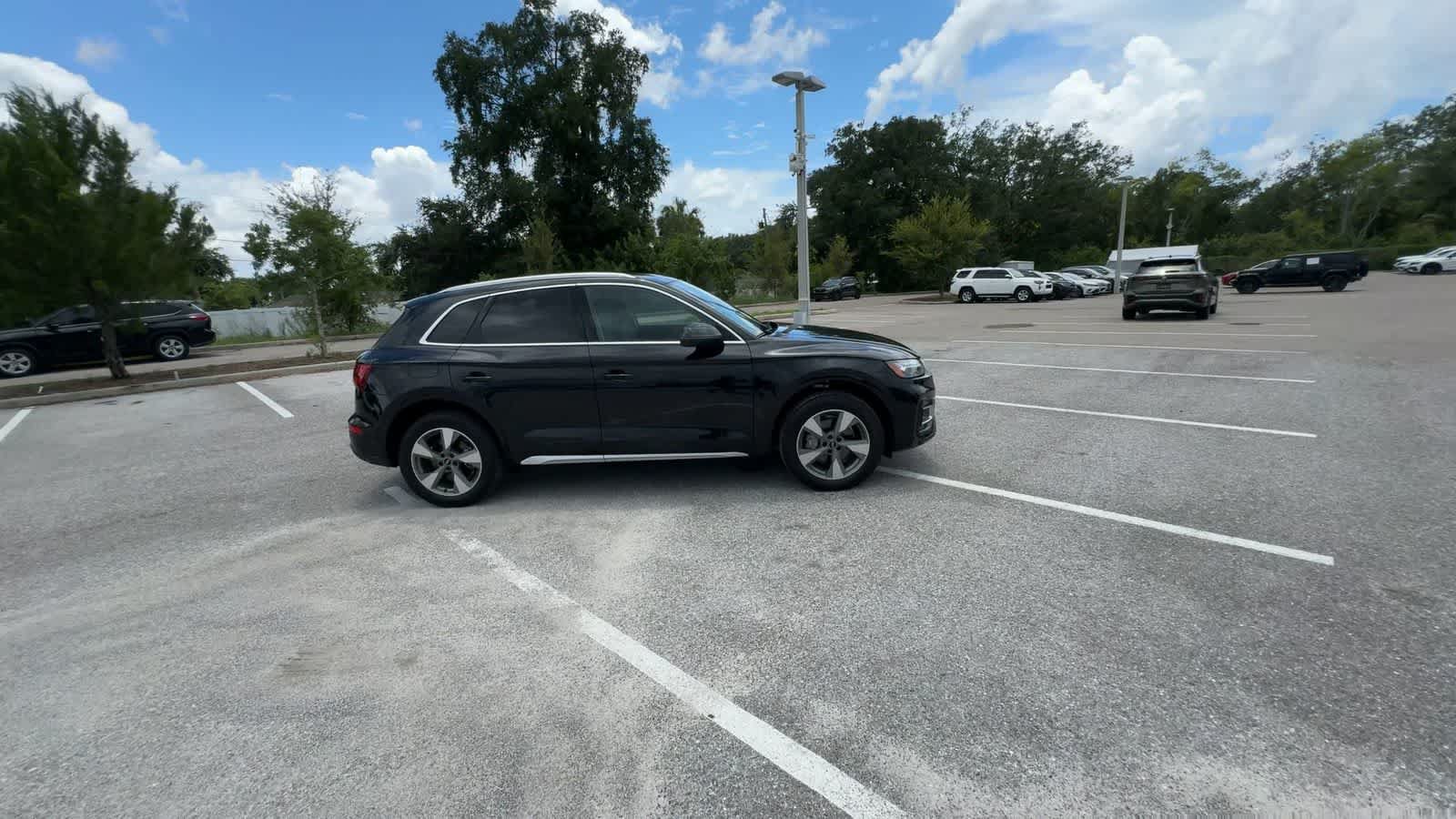 Used 2023 Audi Q5 2.0T Premium Plus w/ Premium Plus Package AWD/4WD image 9