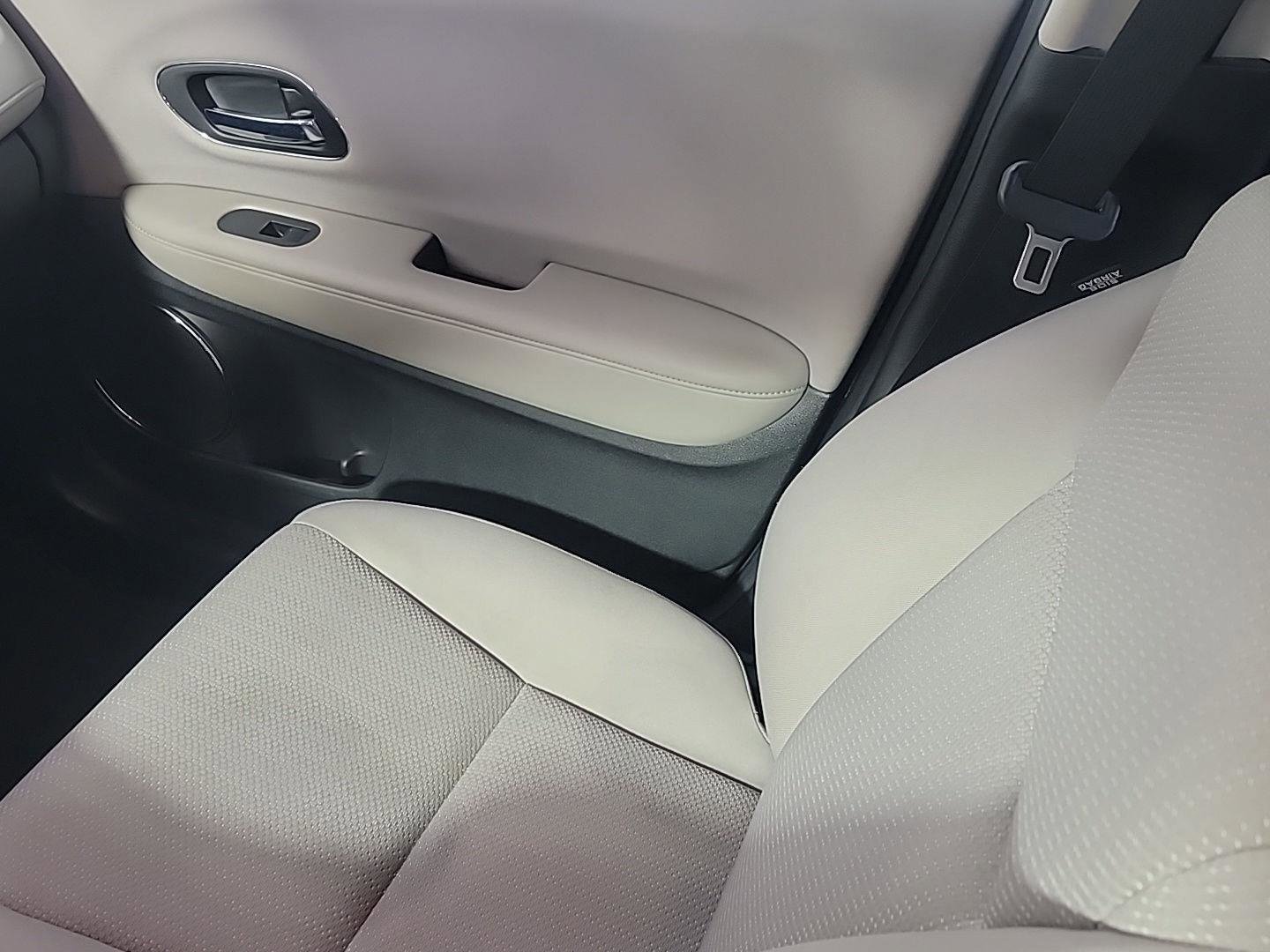 Certified 2017 Honda HR-V EX image 22