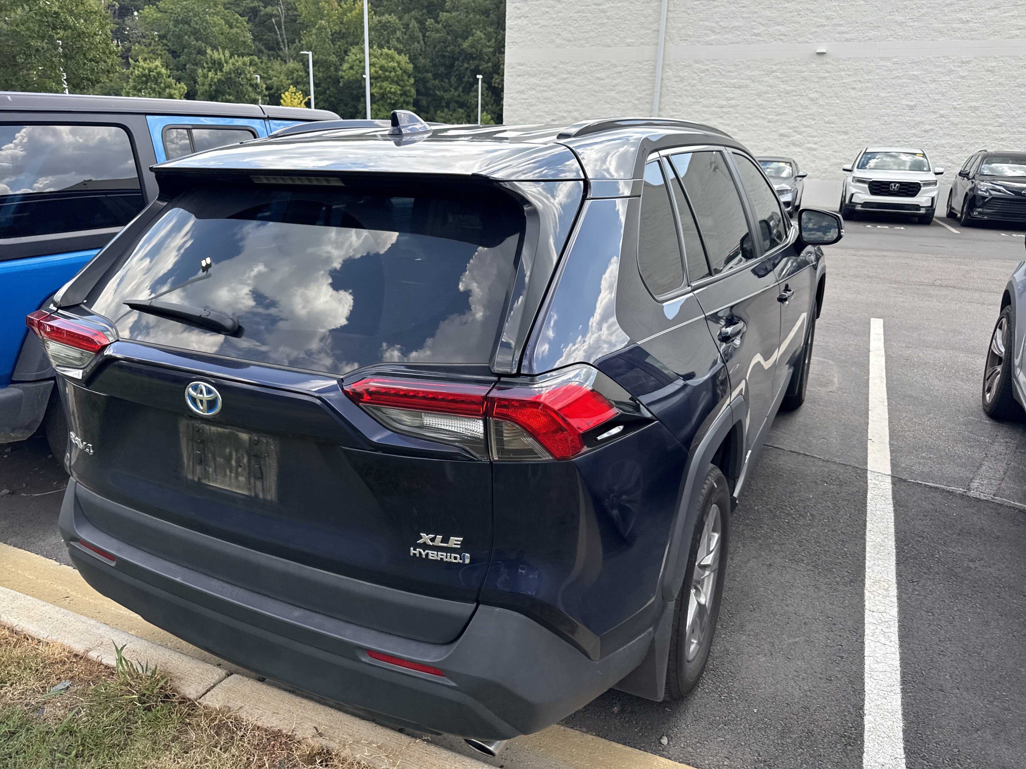 Used 2024 Toyota RAV4 XLE w/ Convenience Package AWD/4WD image 42