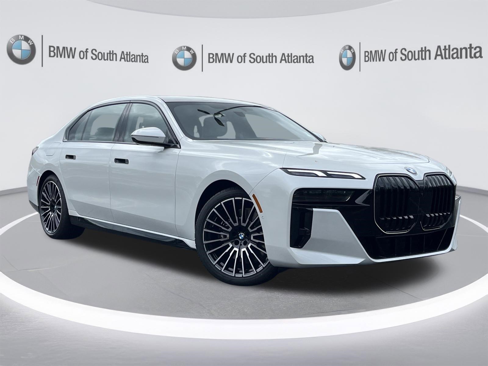 New 2026 BMW 740i RWD image 2