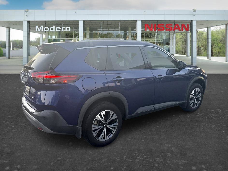 Certified 2021 Nissan Rogue SV w/ Premium Package FWD image 5