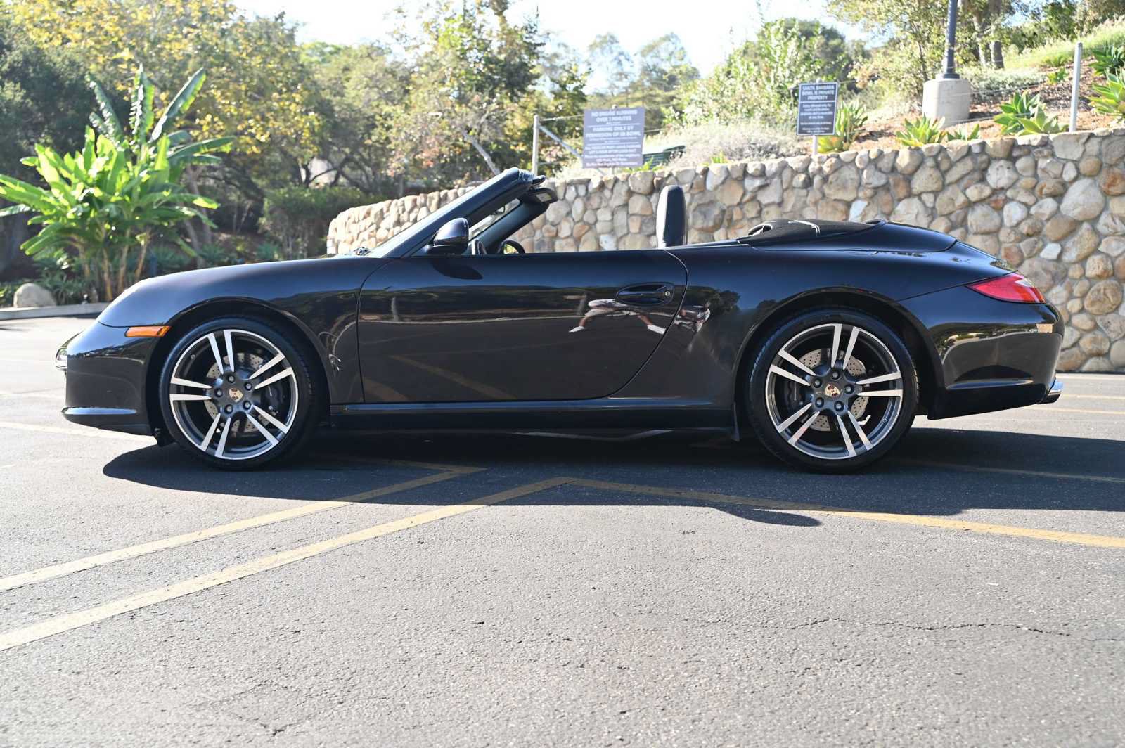 Used 2012 Porsche 911 Carrera Black Edition RWD image 4