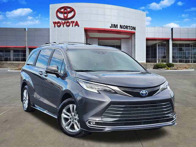 Used 2025 Toyota Sienna Limited