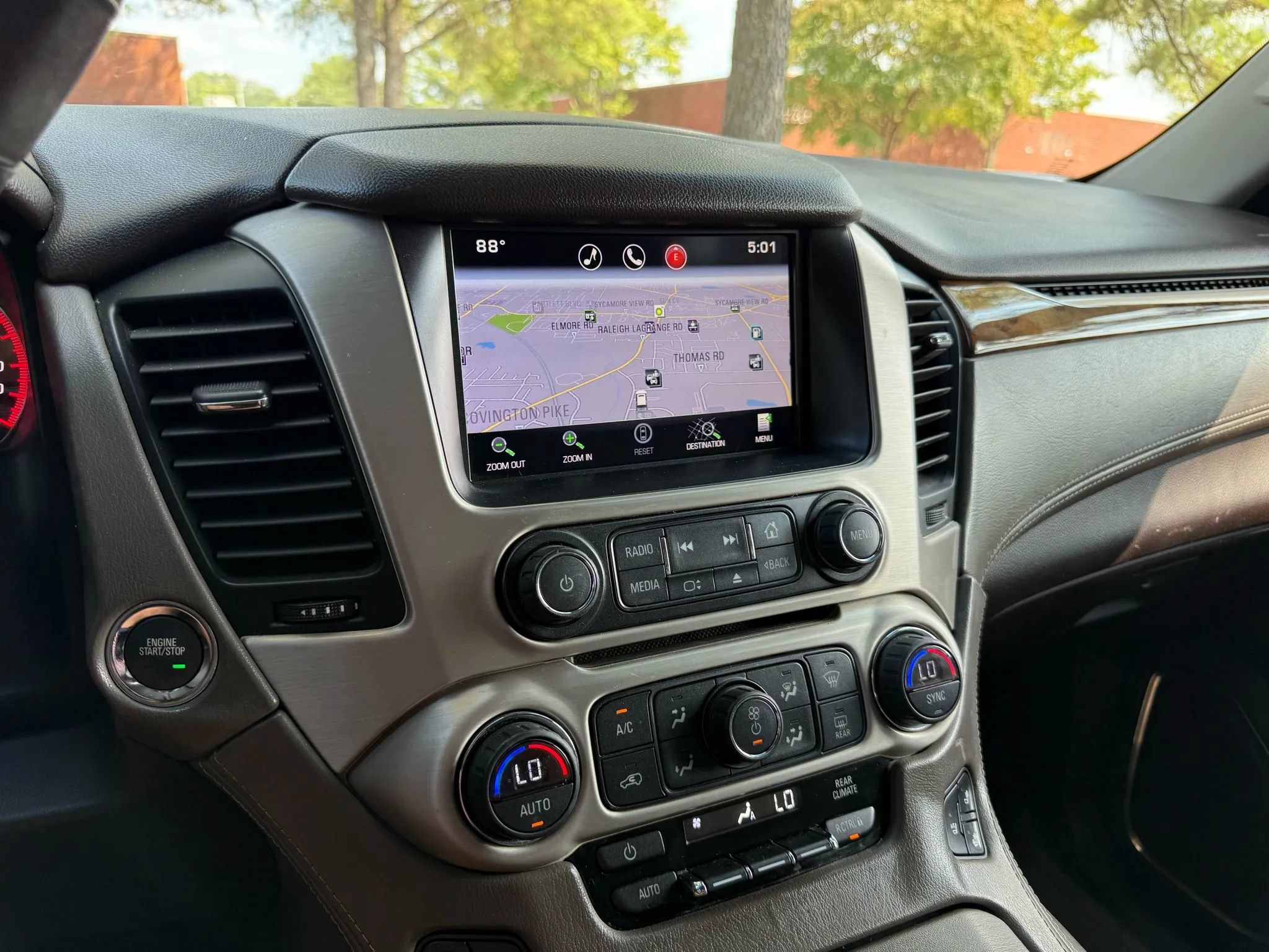Used 2015 GMC Yukon Denali w/ Open Road Package AWD/4WD image 17