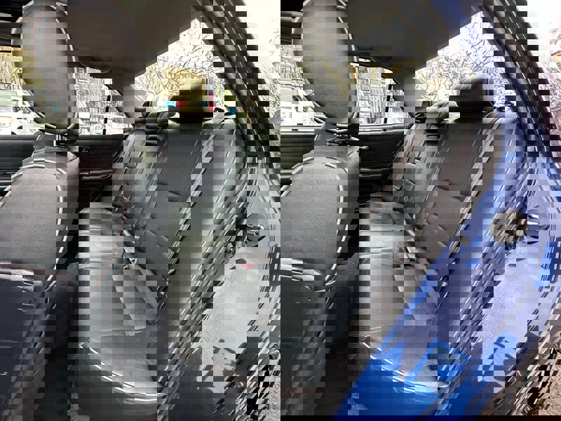 Used 2002 Lexus IS 300 RWD image 22