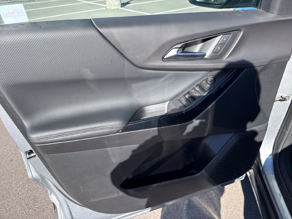 Used 2026 Chevrolet Equinox LT AWD/4WD image 11