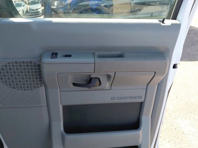 Used 2014 Ford E-250 and Econoline 250 w/ Commercial Cargo Van Package image 21