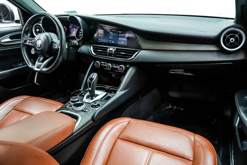 Used 2022 Alfa Romeo Giulia Ti w/ Active Assist Plus Package RWD image 22