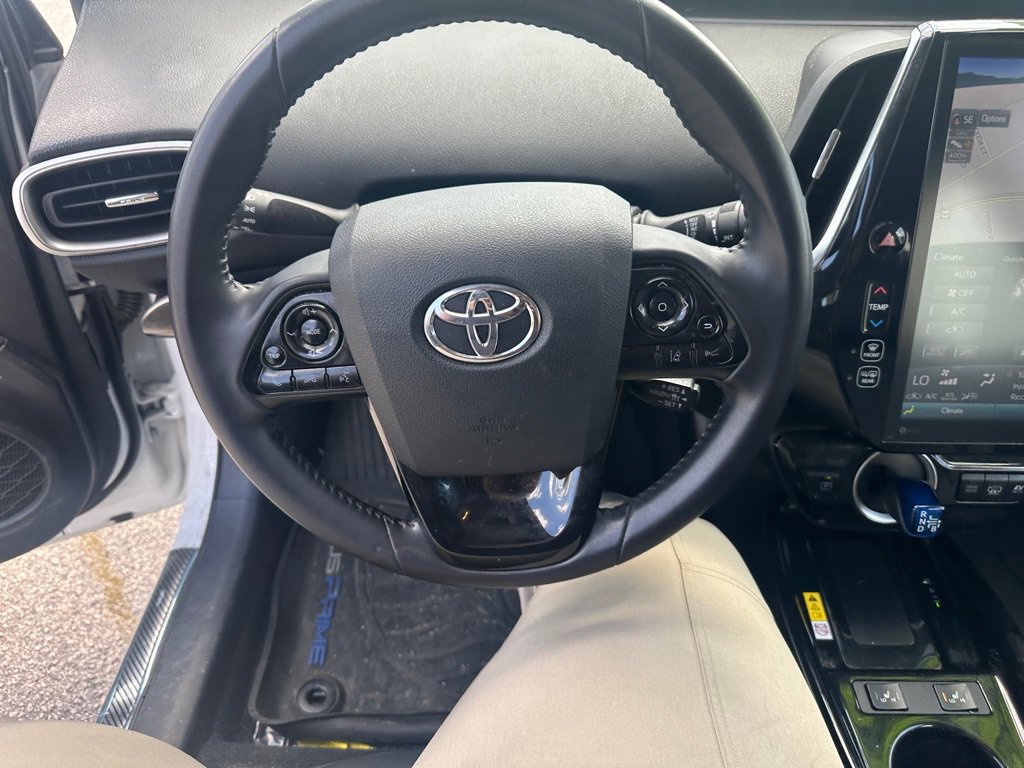 Used 2021 Toyota Prius Prime XLE FWD image 18