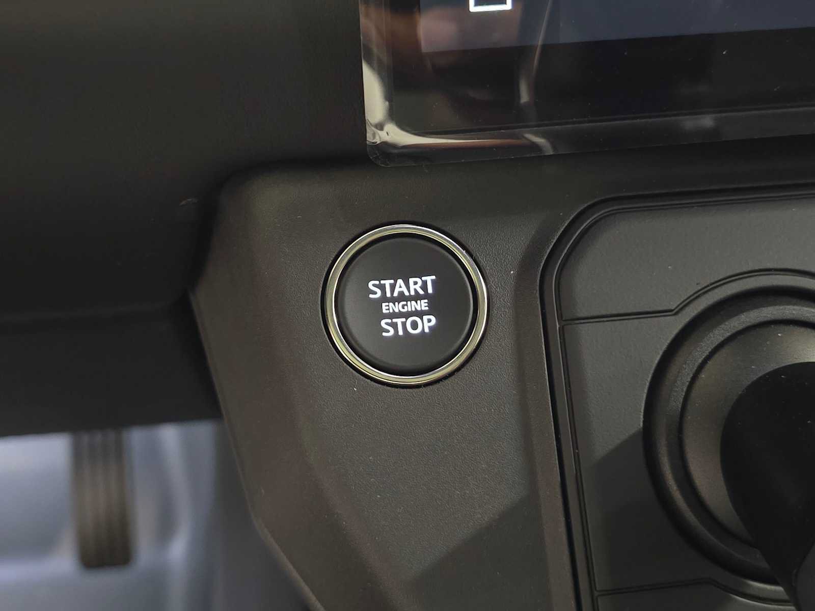 New 2026 Land Rover Defender 90 X-Dynamic SE AWD/4WD image 31