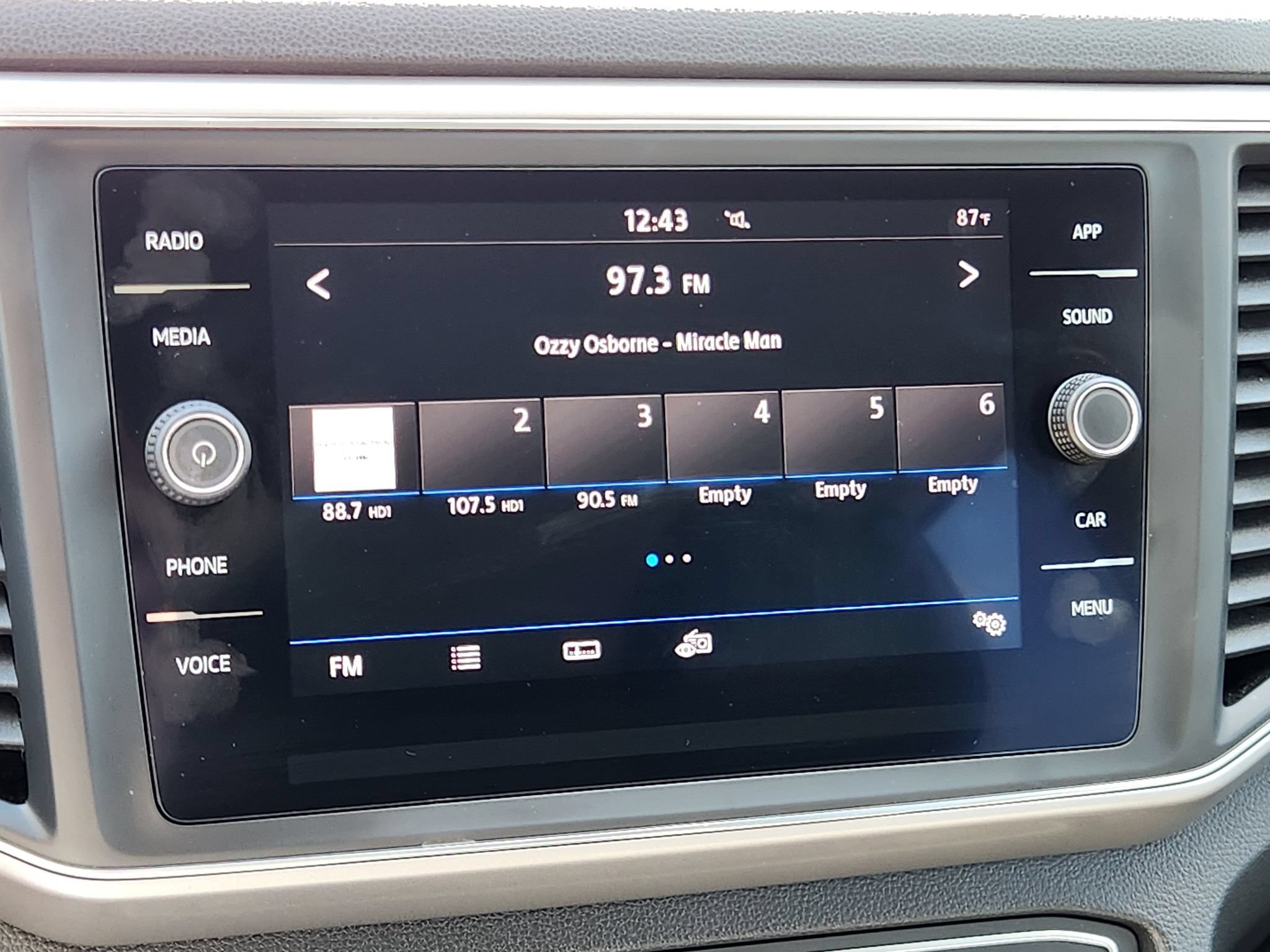 Used 2019 Volkswagen Atlas SE w/ Towing Package FWD image 21