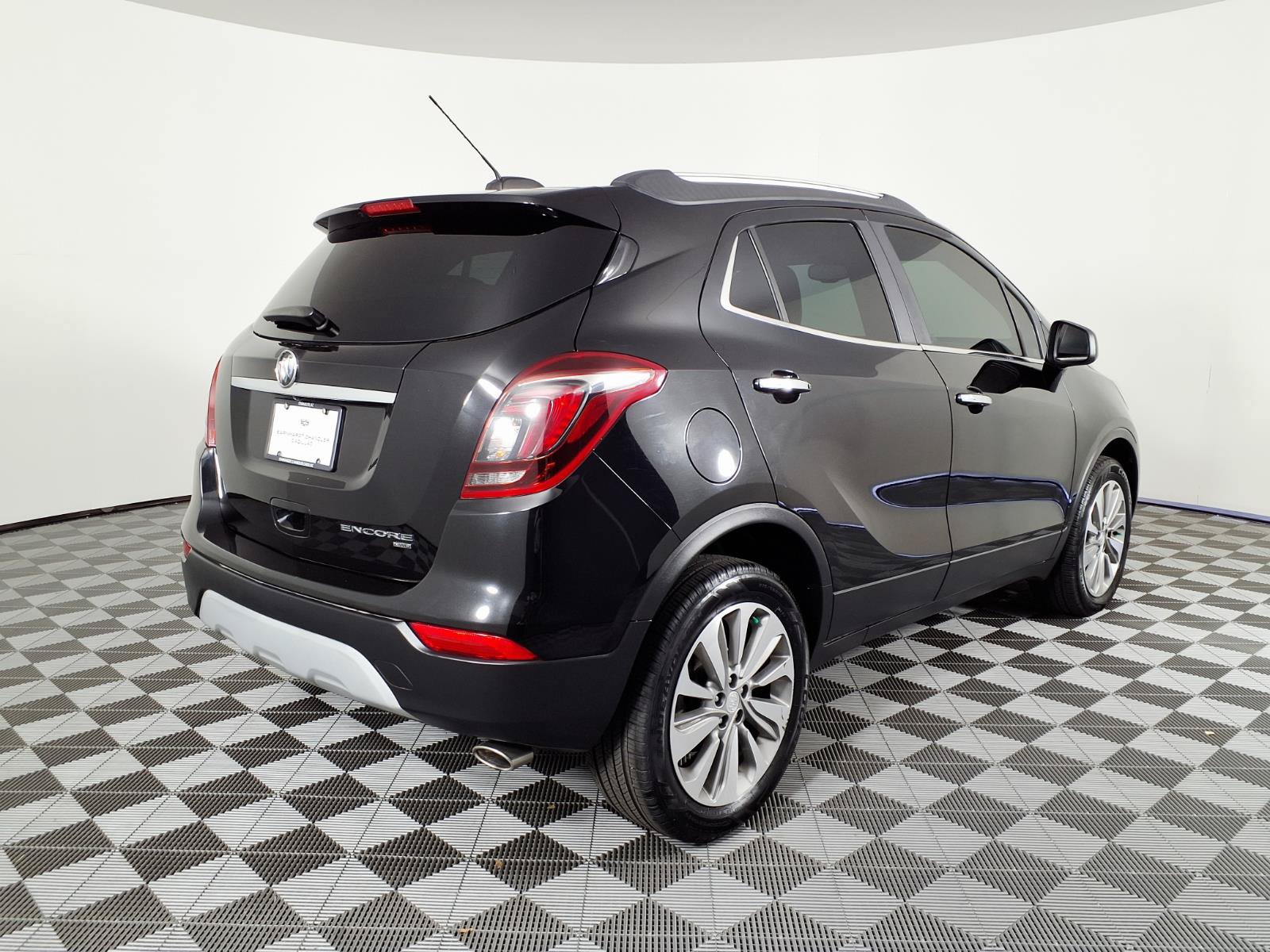 Used 2020 Buick Encore Preferred w/ Safety Package AWD/4WD image 4