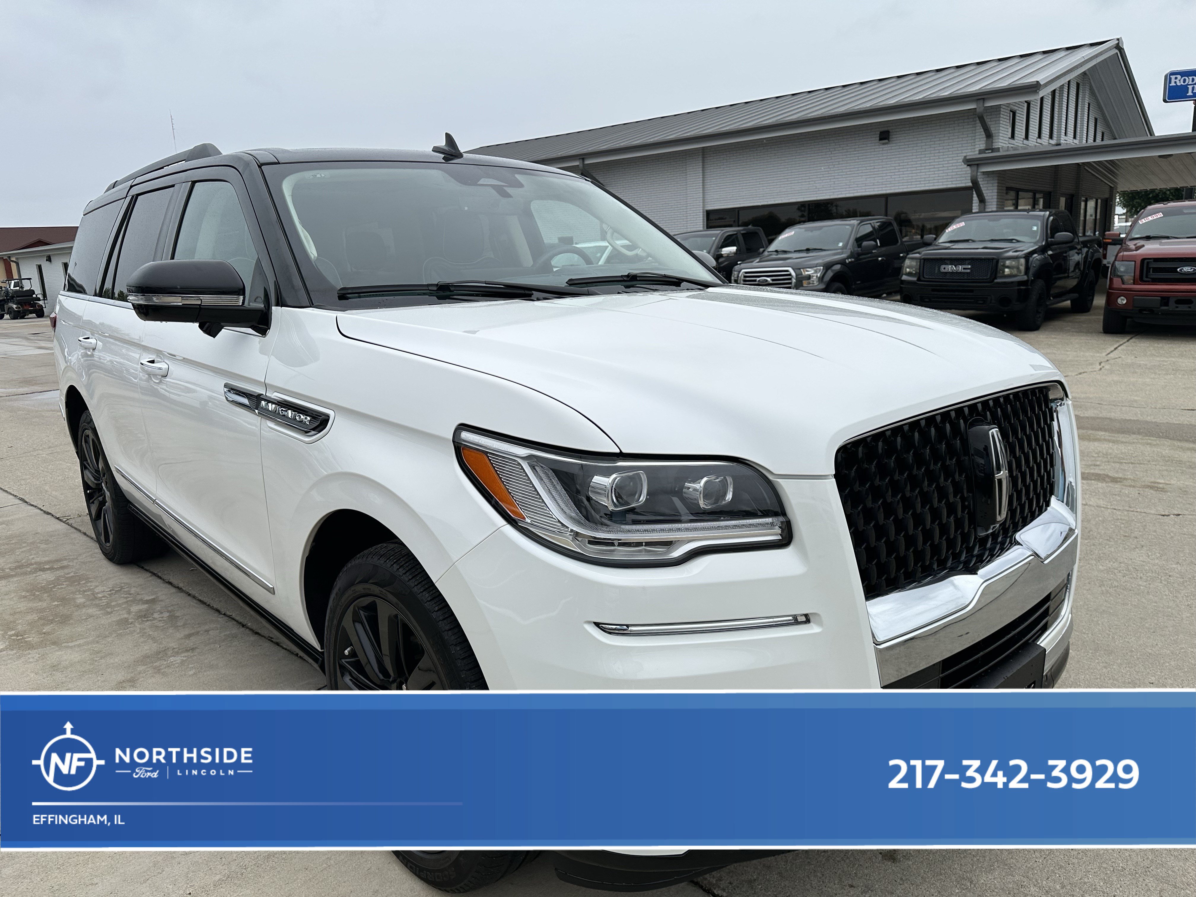 Used 2024 Lincoln Navigator Black Label AWD/4WD image 1