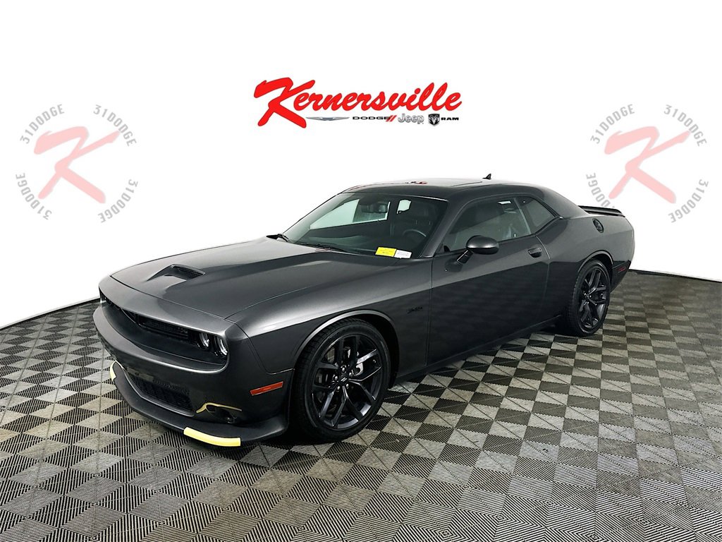 Used 2023 Dodge Challenger R/T w/ Plus Package image 3
