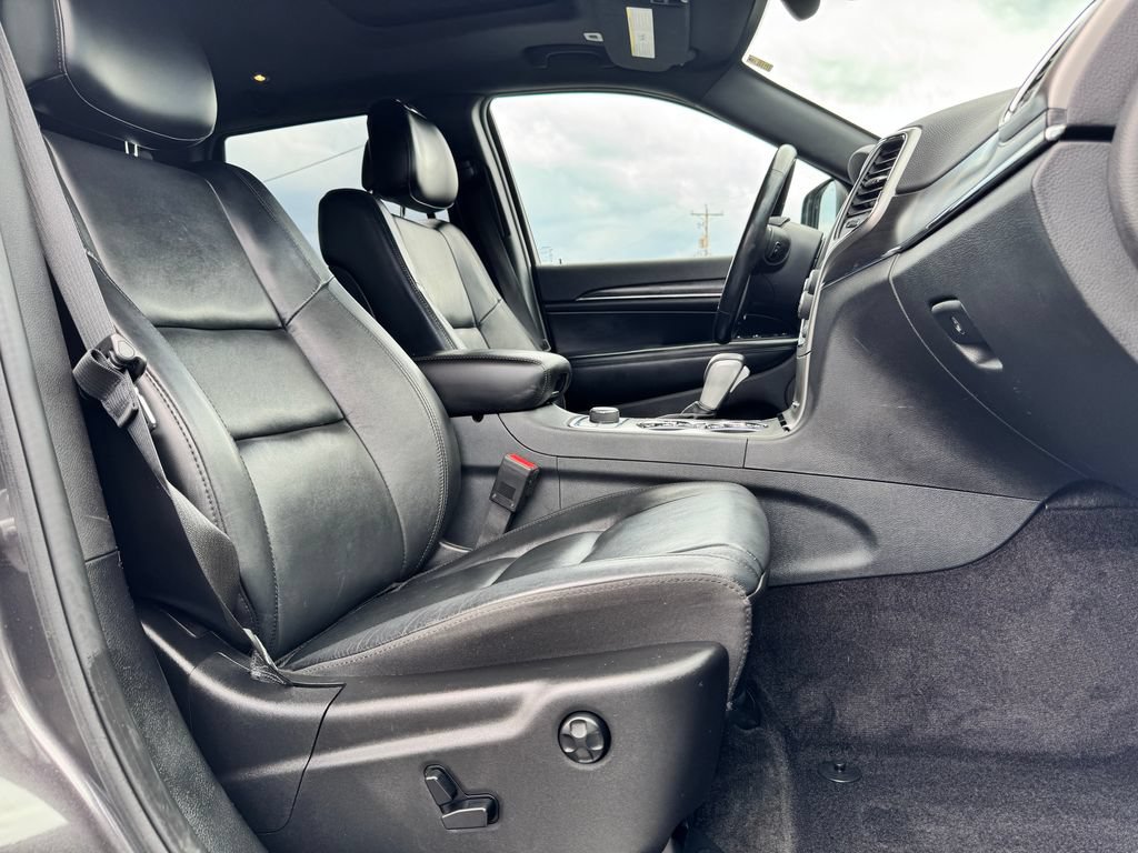 Used 2018 Jeep Grand Cherokee Limited AWD/4WD image 10