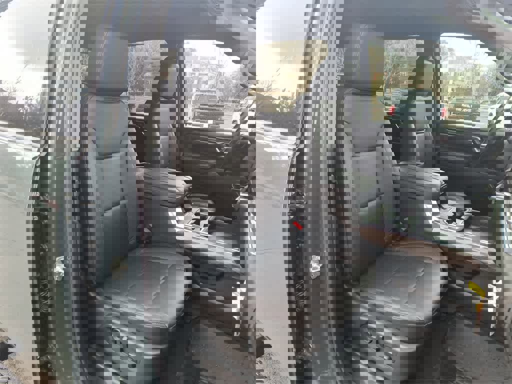 Used 2025 Chevrolet Silverado 3500 LTZ w/ LTZ Plus Package image 24