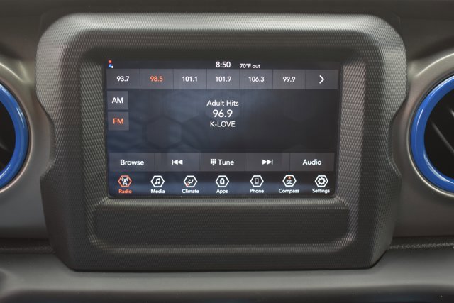 Used 2023 Jeep Wrangler Sport S image 22