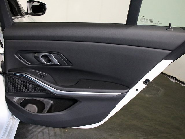 Used 2025 BMW 330i xDrive Sedan image 30