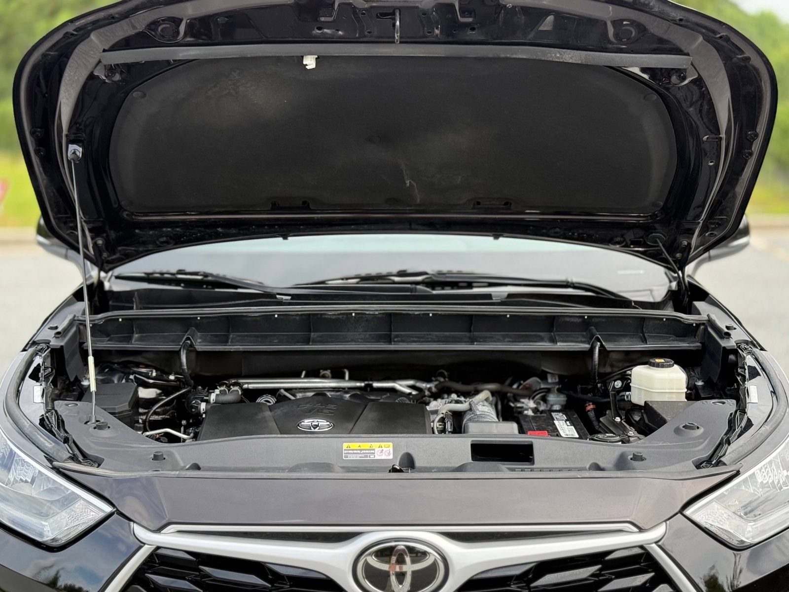 Used 2020 Toyota Highlander LE AWD/4WD image 49