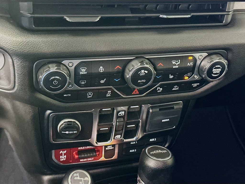 Used 2024 Jeep Gladiator Willys image 15