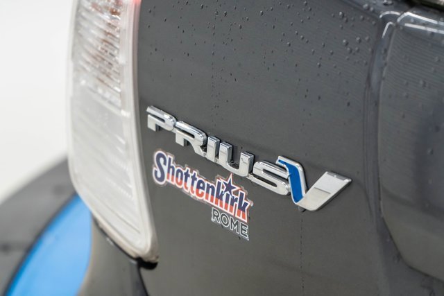 Used 2016 Toyota Prius V Four image 8