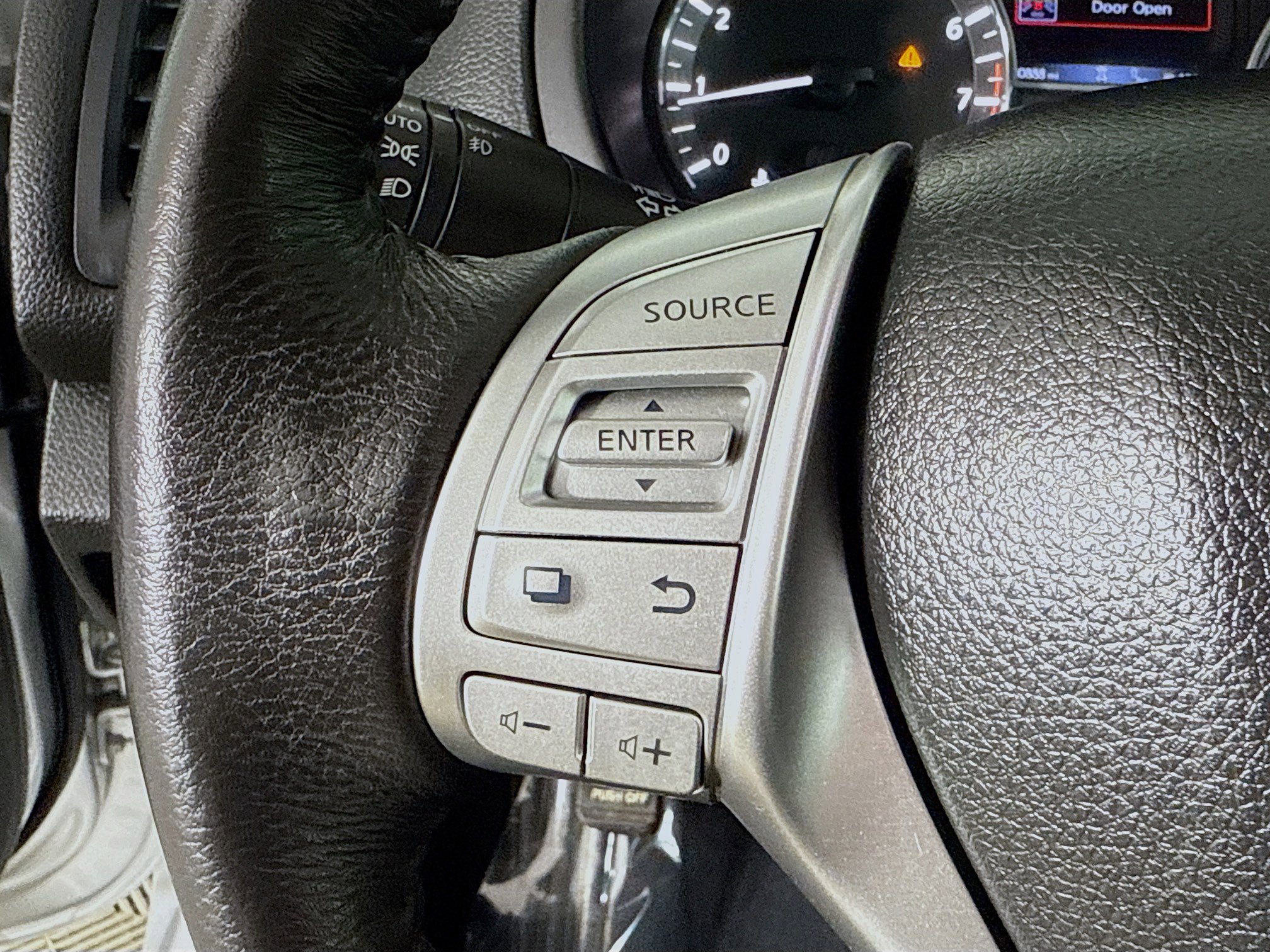 Used 2016 Nissan Altima 2.5 SL w/ 2.5 Technology w/LED Package image 14