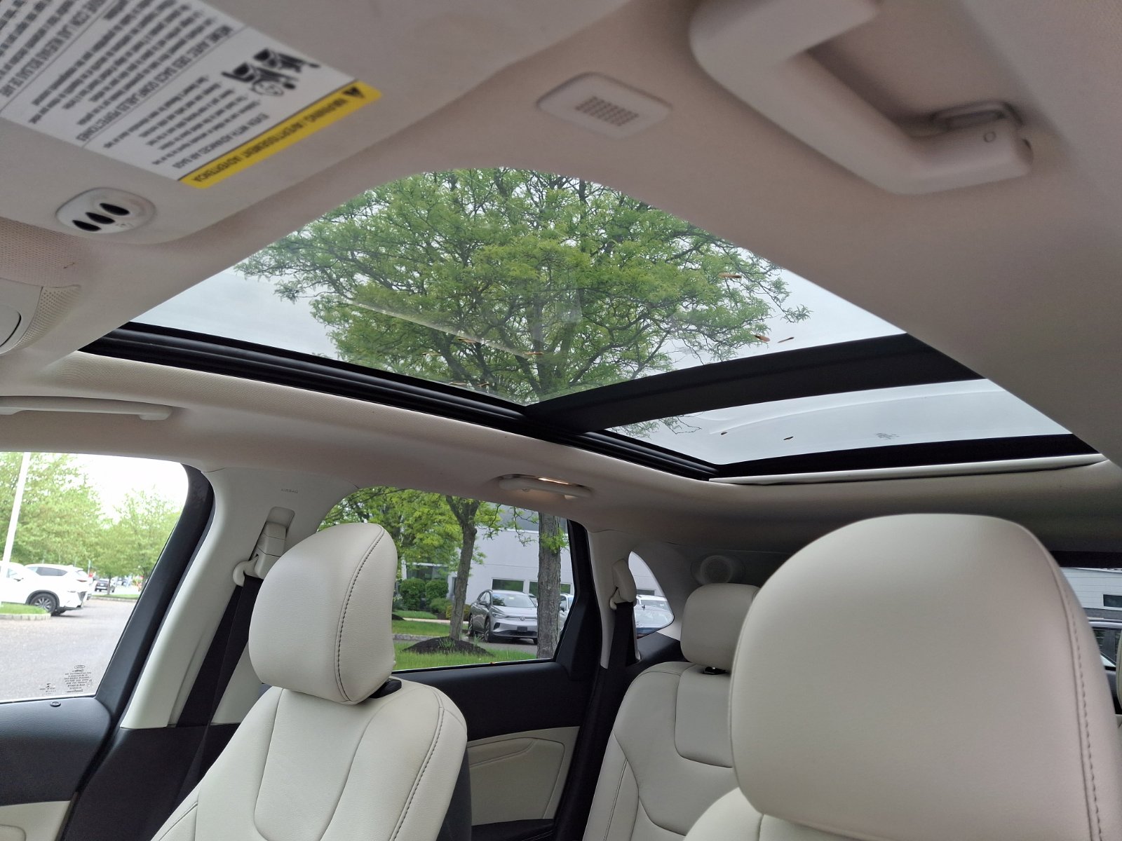 Used 2019 Ford Edge Titanium w/ Cold Weather Package AWD/4WD image 15