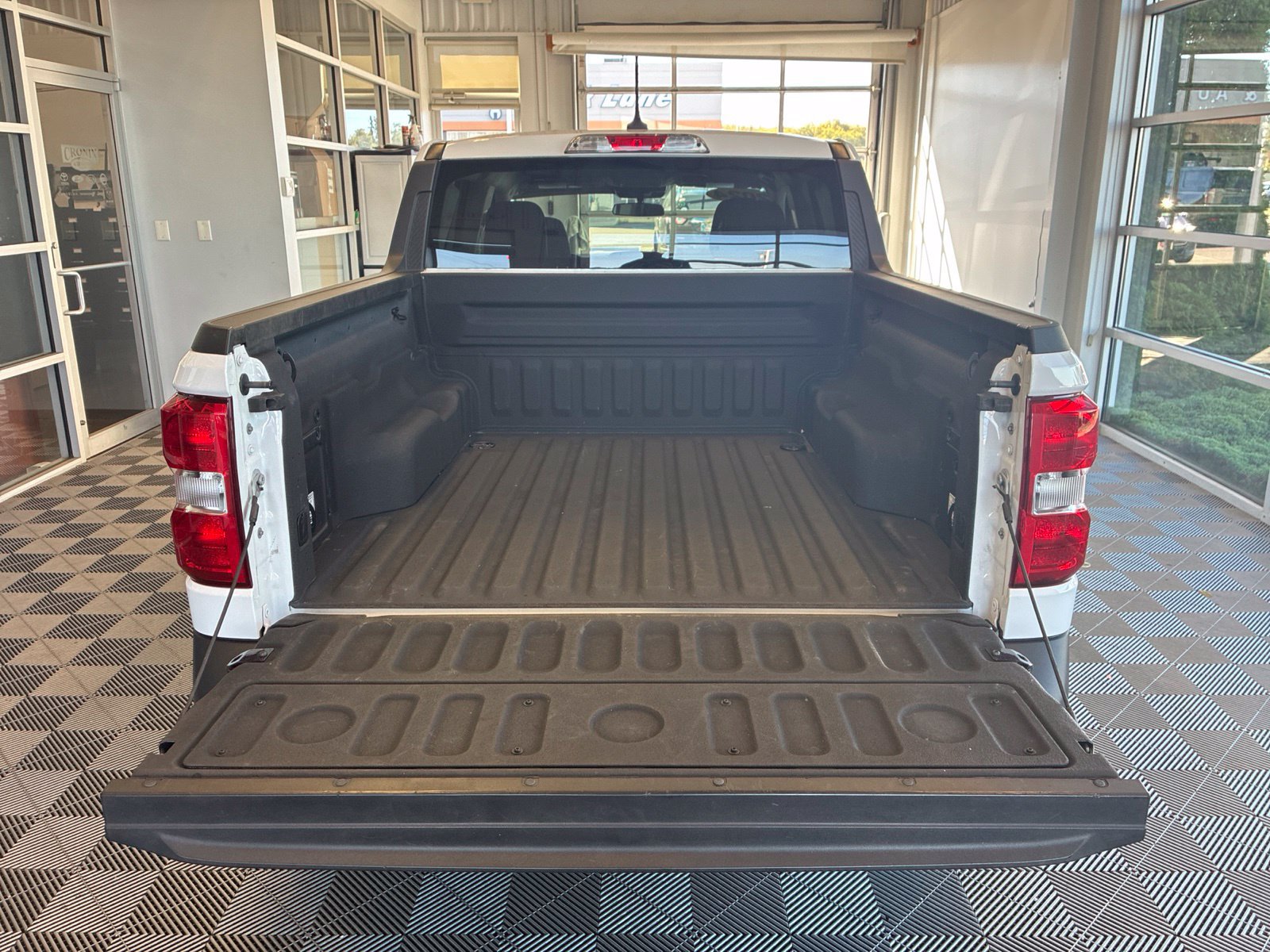 Used 2024 Ford Maverick XLT FWD image 11