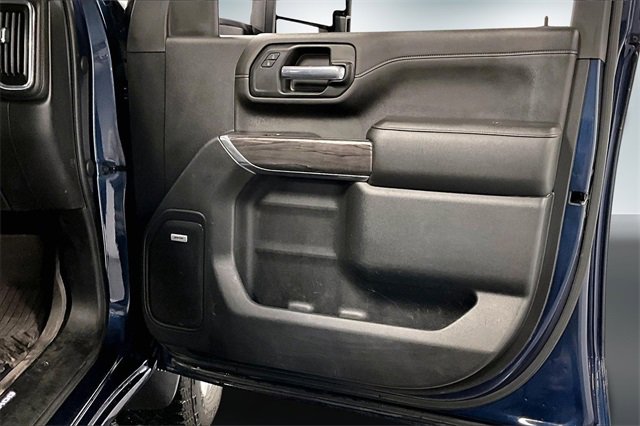 Used 2020 Chevrolet Silverado 2500 LTZ w/ LTZ Premium Package image 27