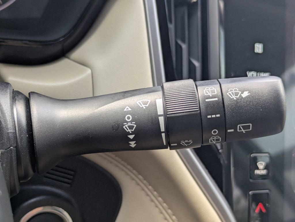 Certified 2025 Subaru Outback Premium image 32