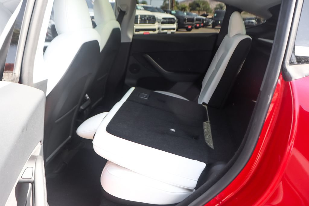 Used 2023 Tesla Model Y Long Range AWD/4WD image 39