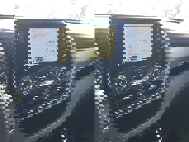 Used 2023 Toyota Highlander L image 19