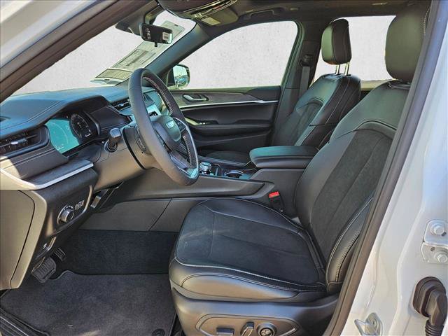 New 2026 Jeep Grand Cherokee L 4WD image 4