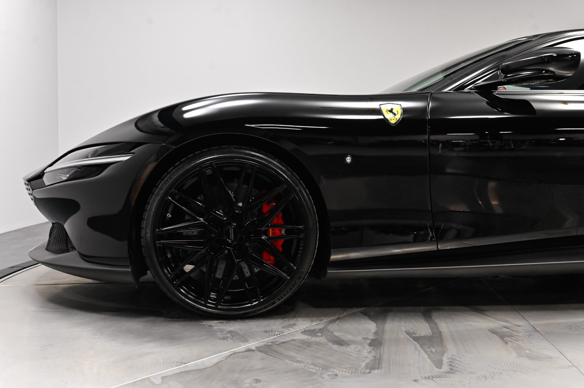 Used 2022 Ferrari Roma RWD image 38