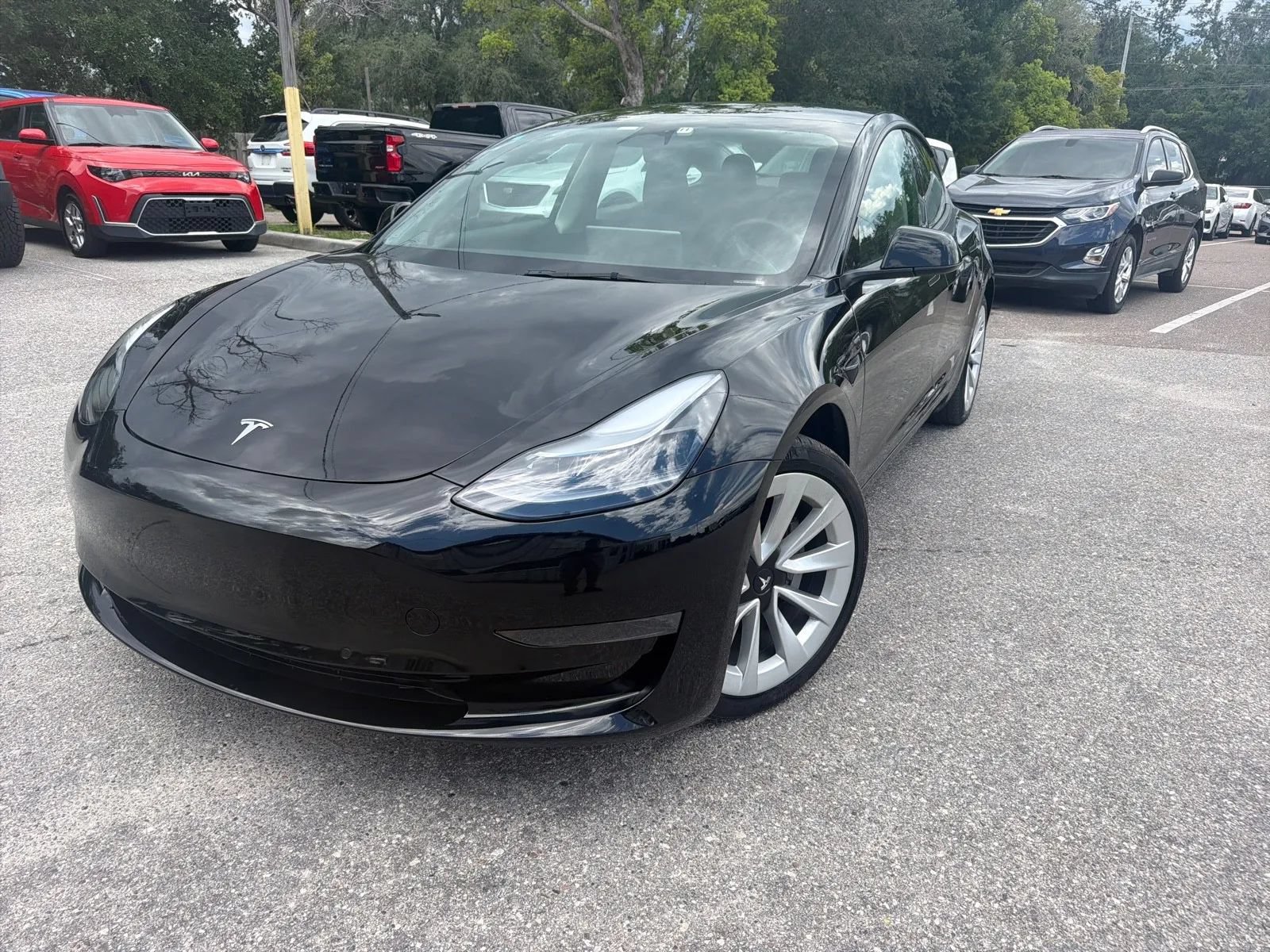 Used 2022 Tesla Model 3 Standard Range RWD image 2
