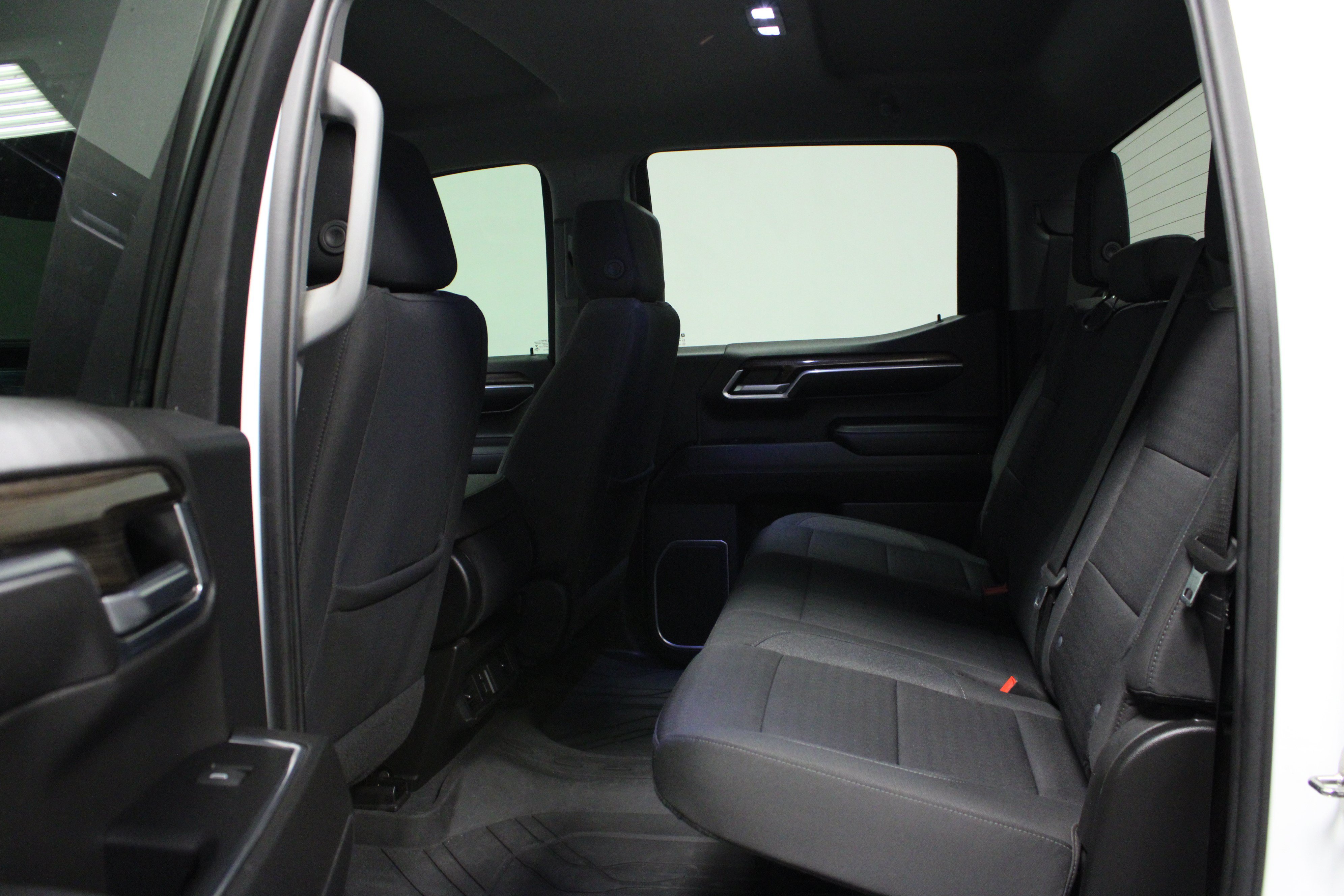 Used 2023 Chevrolet Silverado 1500 LT w/ Protection Package AWD/4WD image 13