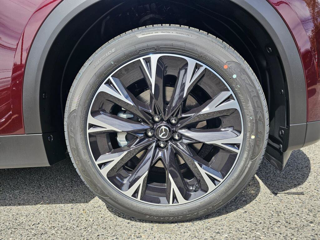 New 2026 MAZDA CX-90 Plug-In Hybrid w/ Premium Plus AWD/4WD image 9