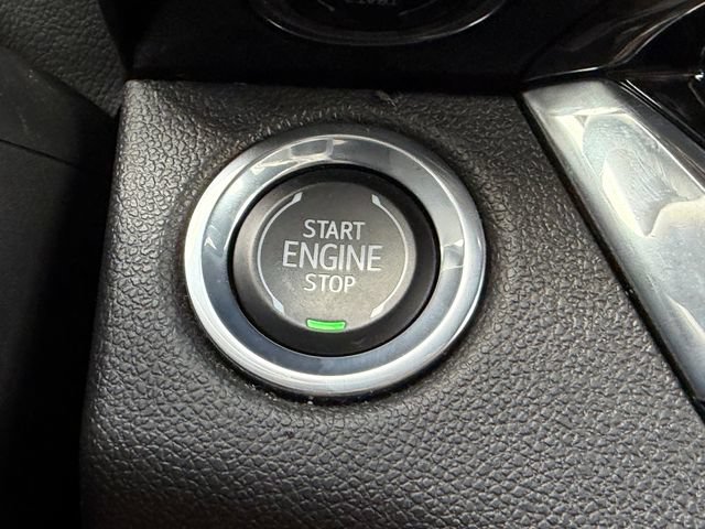 Used 2025 Buick Envista Sport Touring w/ Convenience II Package FWD image 25