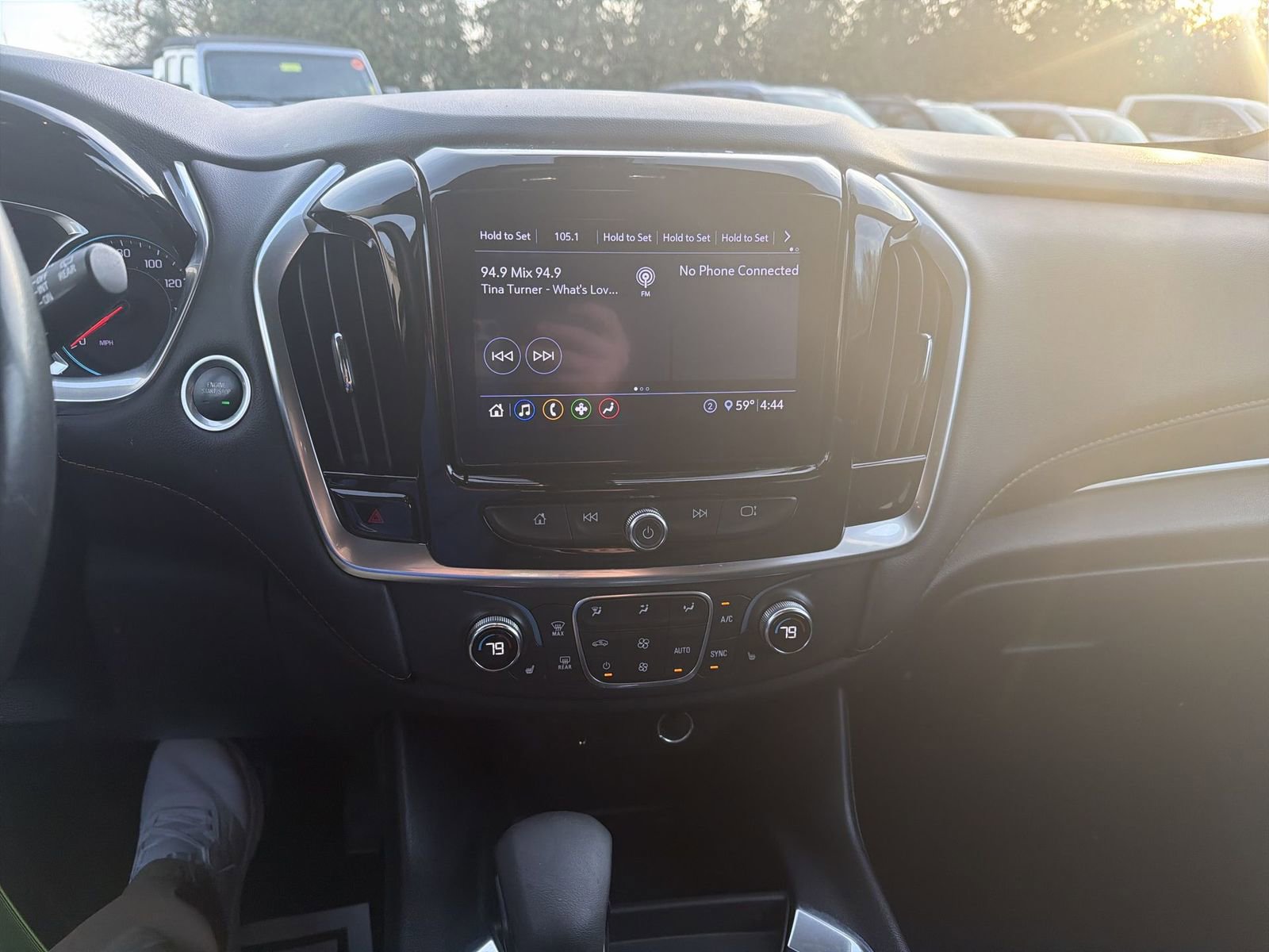 Used 2021 Chevrolet Traverse LT image 11