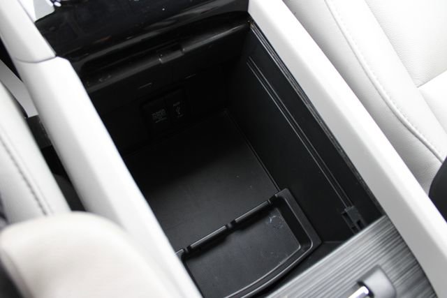 Used 2017 Honda Pilot Touring image 21