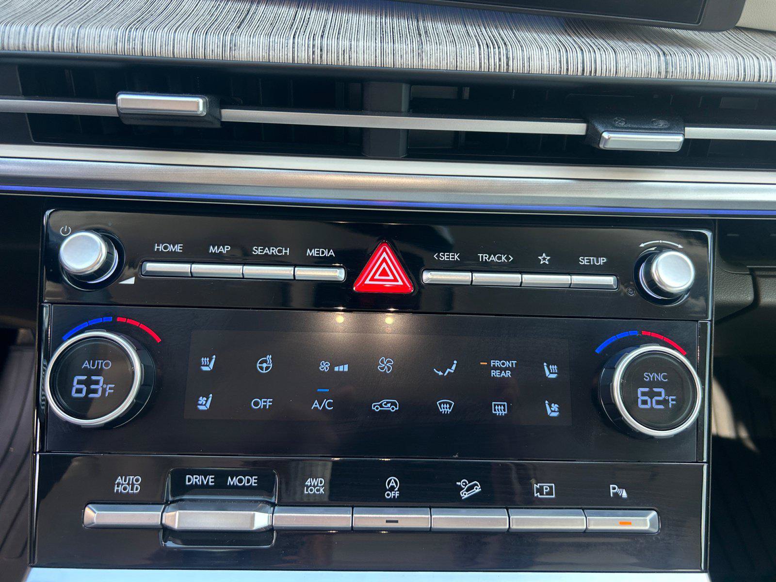 New 2025 Hyundai Santa Fe Calligraphy AWD/4WD image 21