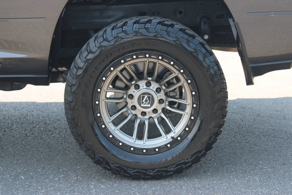 Used 2024 RAM 2500 Big Horn w/ Night Edition AWD/4WD image 19