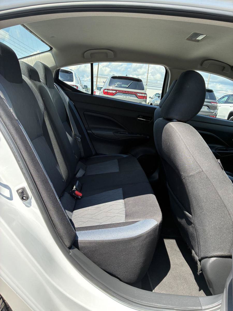 Used 2023 Nissan Versa SV FWD image 13