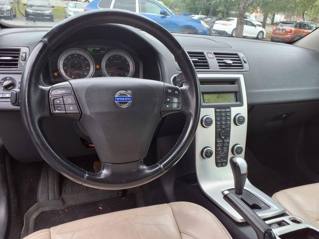Used 2012 Volvo C70 T5 FWD image 11