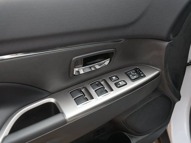 Used 2025 Mitsubishi Outlander Sport SE AWD/4WD image 15