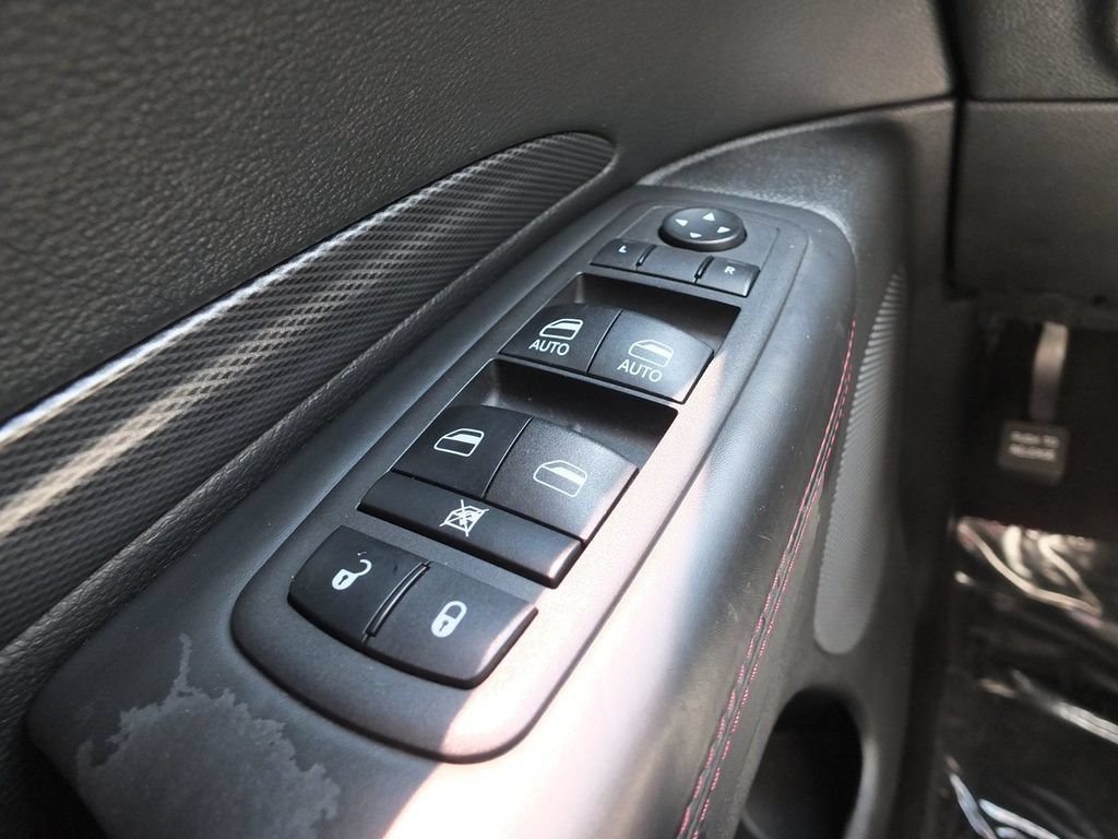 Used 2022 Dodge Durango R/T w/ Blacktop Package AWD/4WD image 40